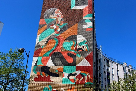photo de la fresque de street art de Reka, intitulée : Un regard vers Paris