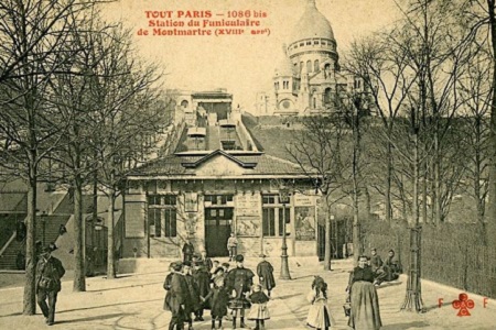 Photo of the old Montmartre funicular