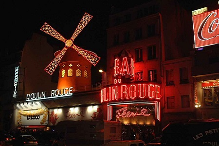 le cabaret du Moulin Rouge à Montmartre