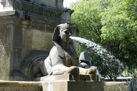 photo de la fontaine du Chatelet à Paris