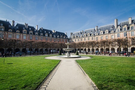 image de la place des vosges