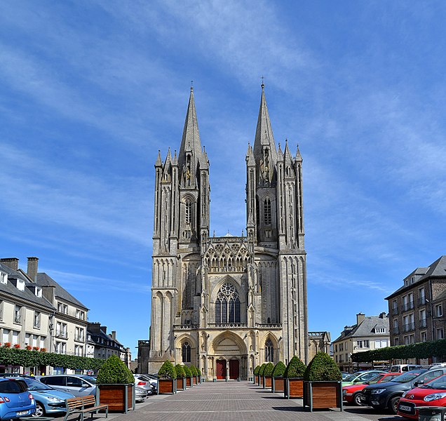 photo de notre-dame de Coutances