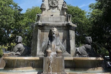 photo de la fontaine du Palmier à Paris