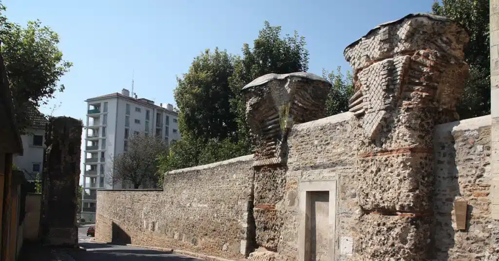 Aqueduc du Gier à Lyon