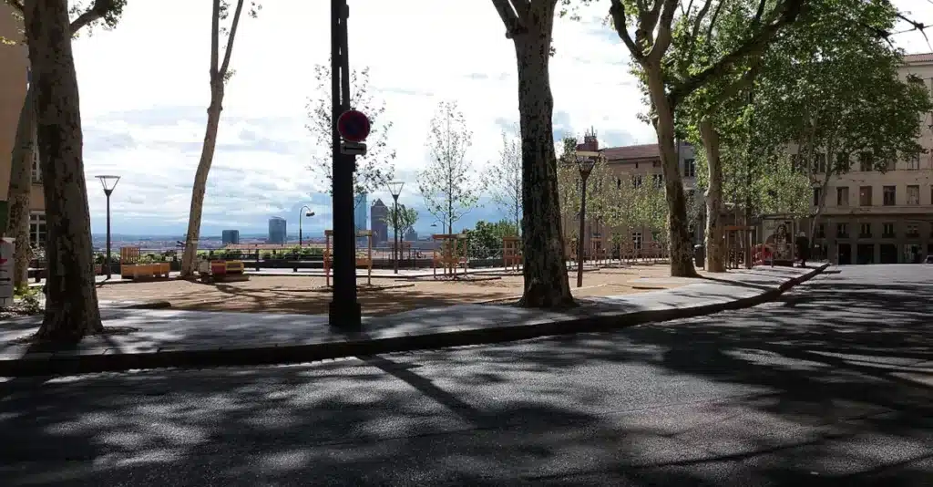 La place Colbert à Lyon La place Colbert à Lyon