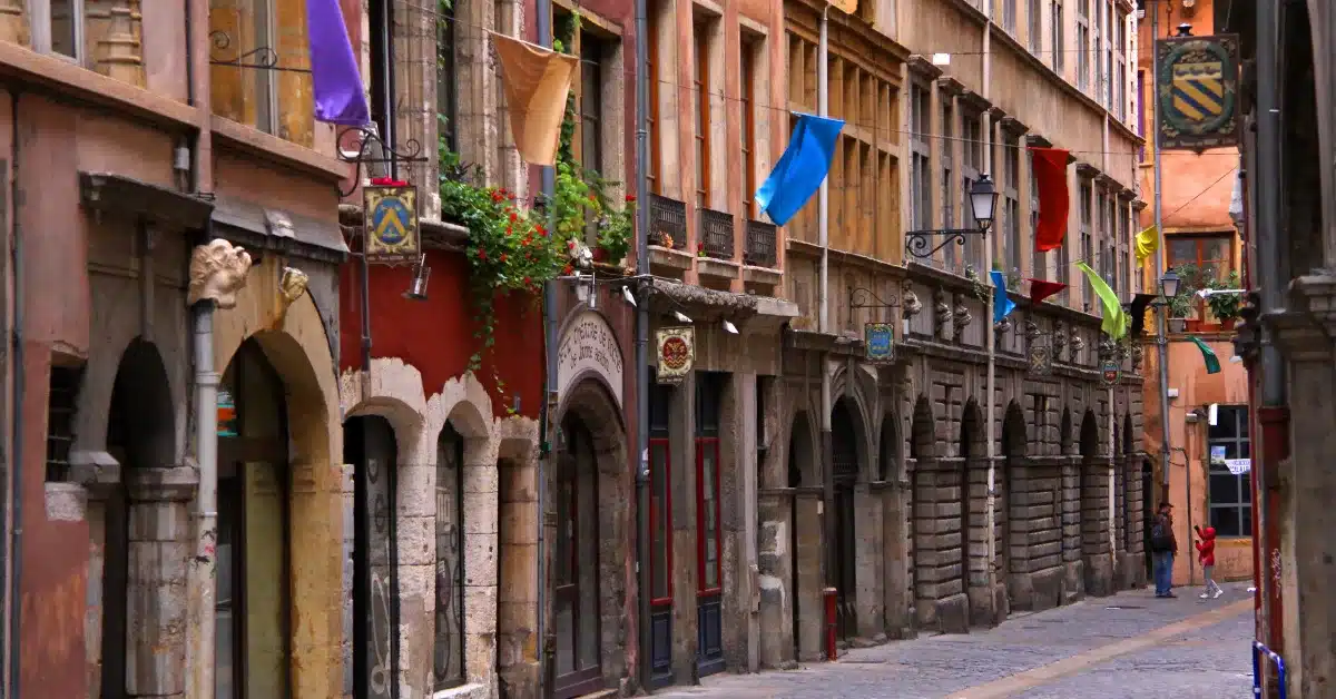 Rue Juiverie dans le vieux Lyon