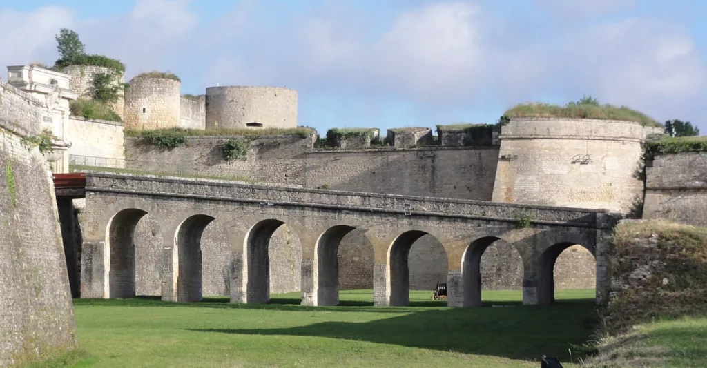 Vue du ciel de la citadelle Vauban à Blaye