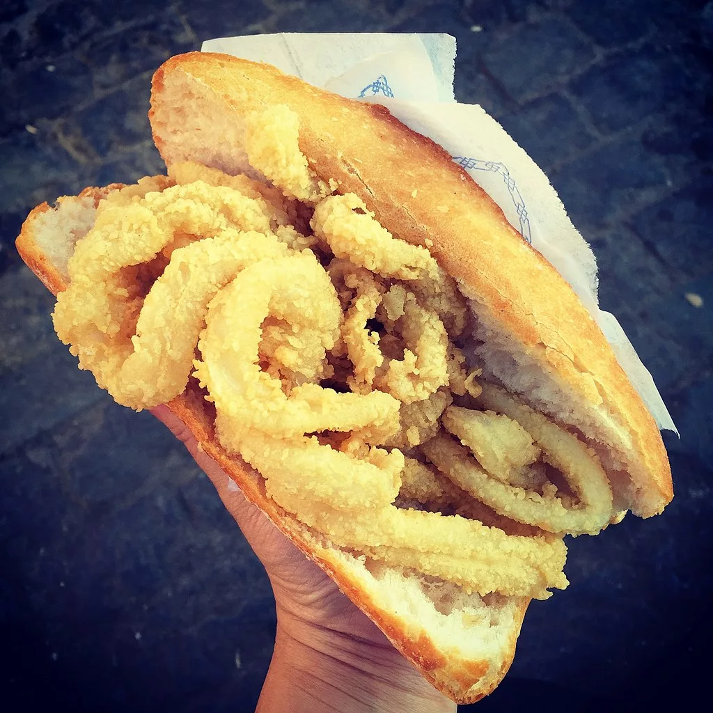 Le Bocadillo de calamares
