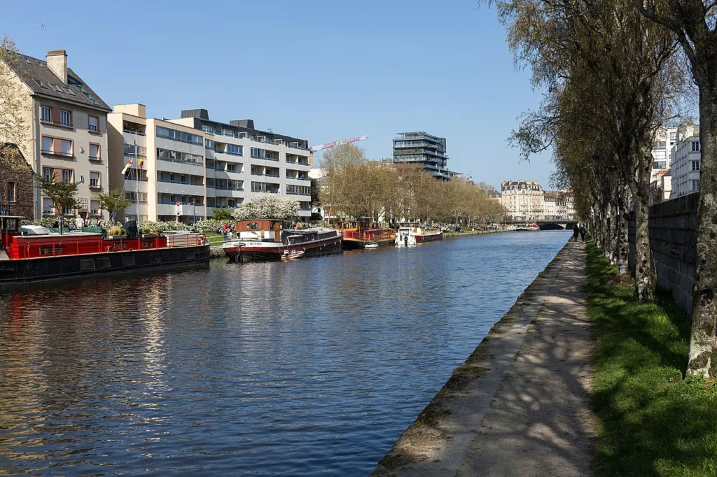 Les quais Saint-Cyr au bord de la Vilaine