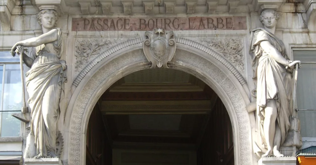 Le passage du Bourg l'Abbe