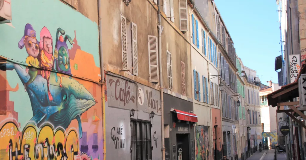 Rue street art à Marseille vers la Cours Saint-Julien