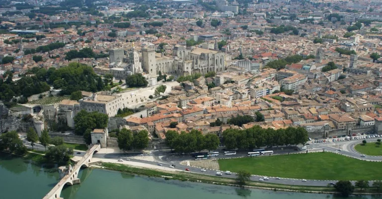 Vue aérienne d'Avignon
