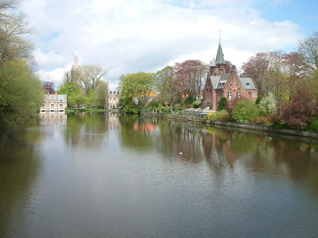 Minnewater Lake